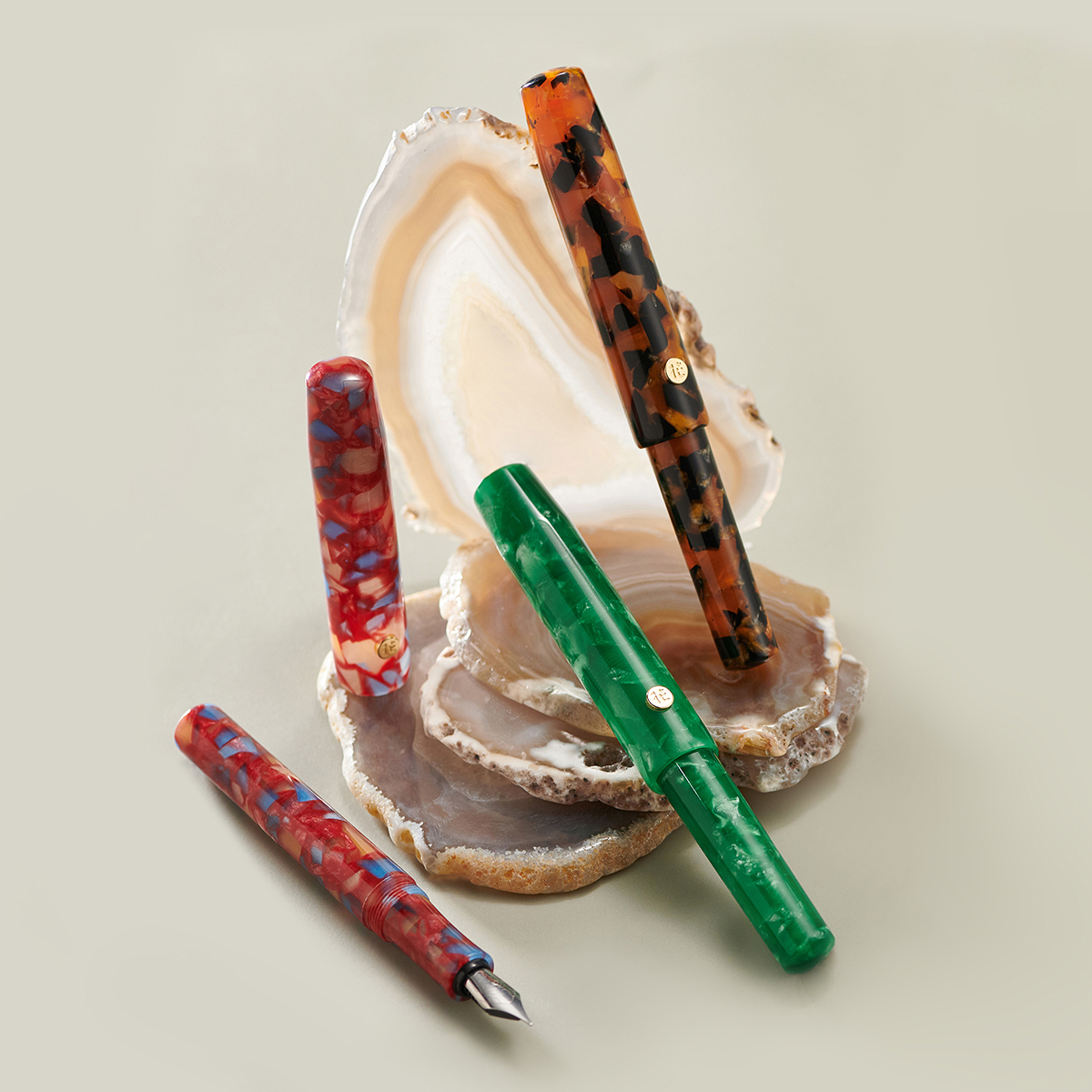 Chrysanthemum Garden Series Revolving Cap Fountain Pen