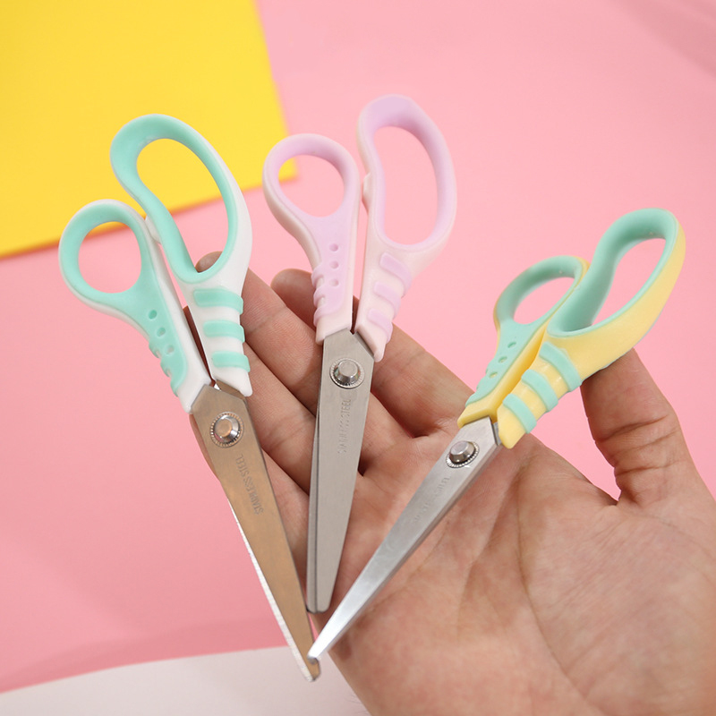 Handcraft Convenient Chidren Scissors With Utility Ergonomic Handle
